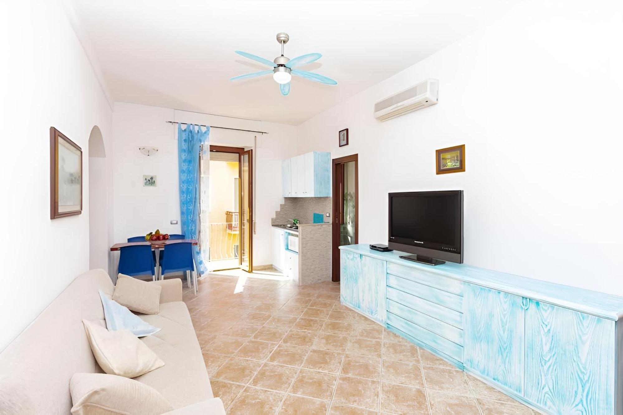 Splendido Appartamento In Pieno Centro Dell'Isola La Maddalena  Dış mekan fotoğraf